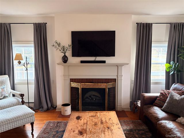 5 Sunrise Terrace, New Windsor, NY 12553