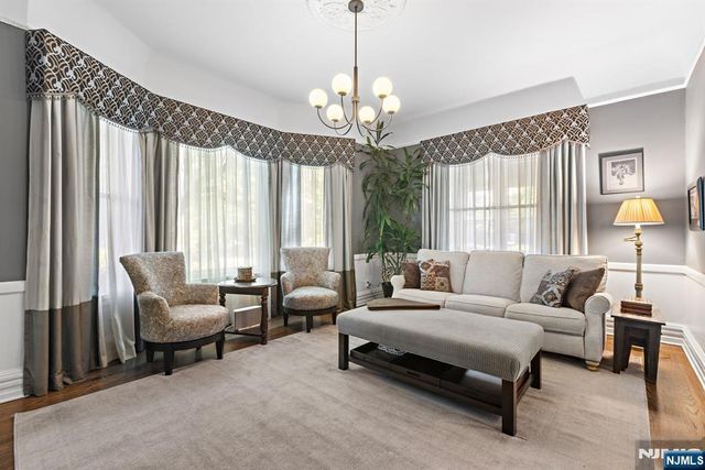 70 Ridge, Rutherford, NJ 07070