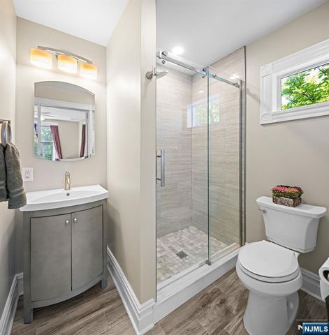 70 Ridge, Rutherford, NJ 07070