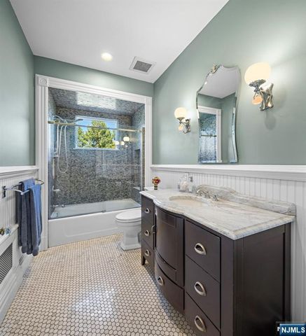 70 Ridge, Rutherford, NJ 07070
