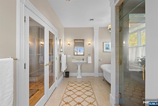 70 Ridge, Rutherford, NJ 07070