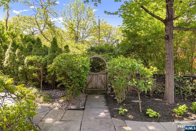 70 Ridge, Rutherford, NJ 07070