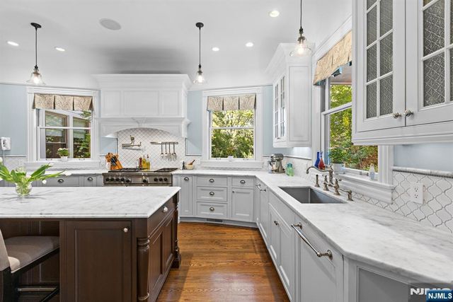 70 Ridge, Rutherford, NJ 07070