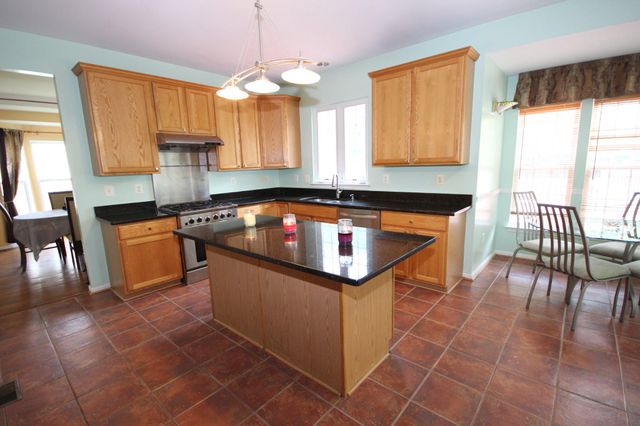 18537 RELIANT DR, Gaithersburg, MD 20879