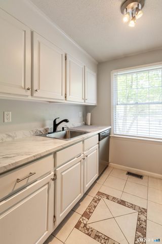 283 Strawberry Circle, Windsor, CT 06095