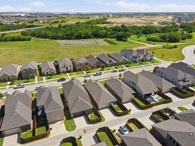 1121 Western Yarrow Avenue, Justin, TX 76247