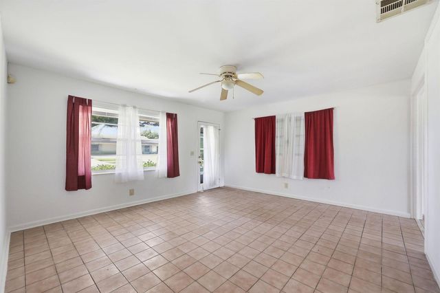 115 SE 11th Avenue, Boynton Beach, FL 33435