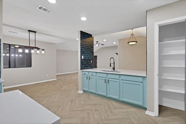 6624 Mattney Drive, Dallas, TX 75237