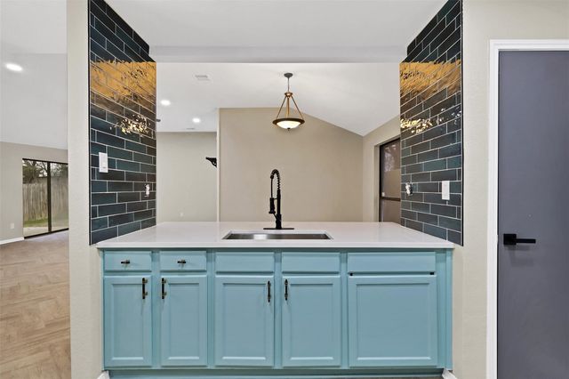 6624 Mattney Drive, Dallas, TX 75237