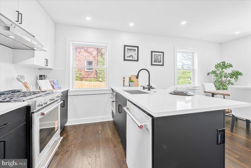 Image 12 of property listing at 2613 E WEST HWY, Chevy Chase, MD 20815