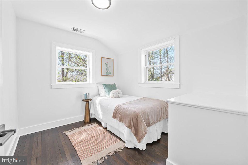 Image 16 of property listing at 2613 E WEST HWY, Chevy Chase, MD 20815