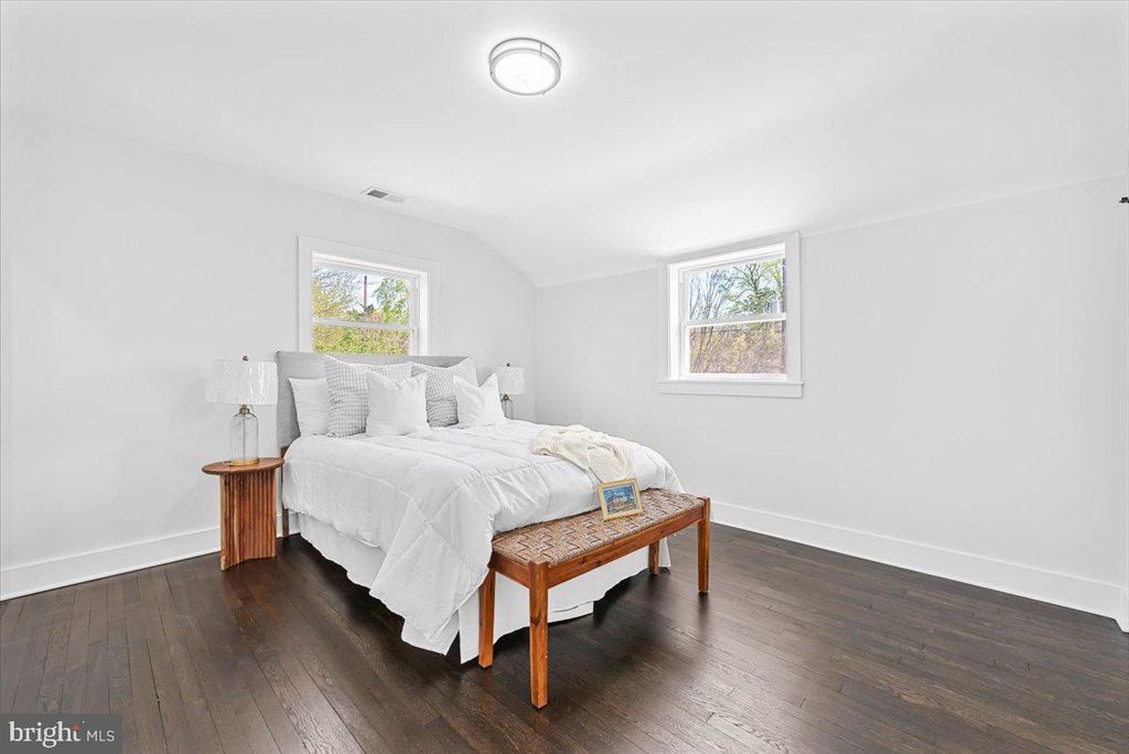 Image 18 of property listing at 2613 E WEST HWY, Chevy Chase, MD 20815