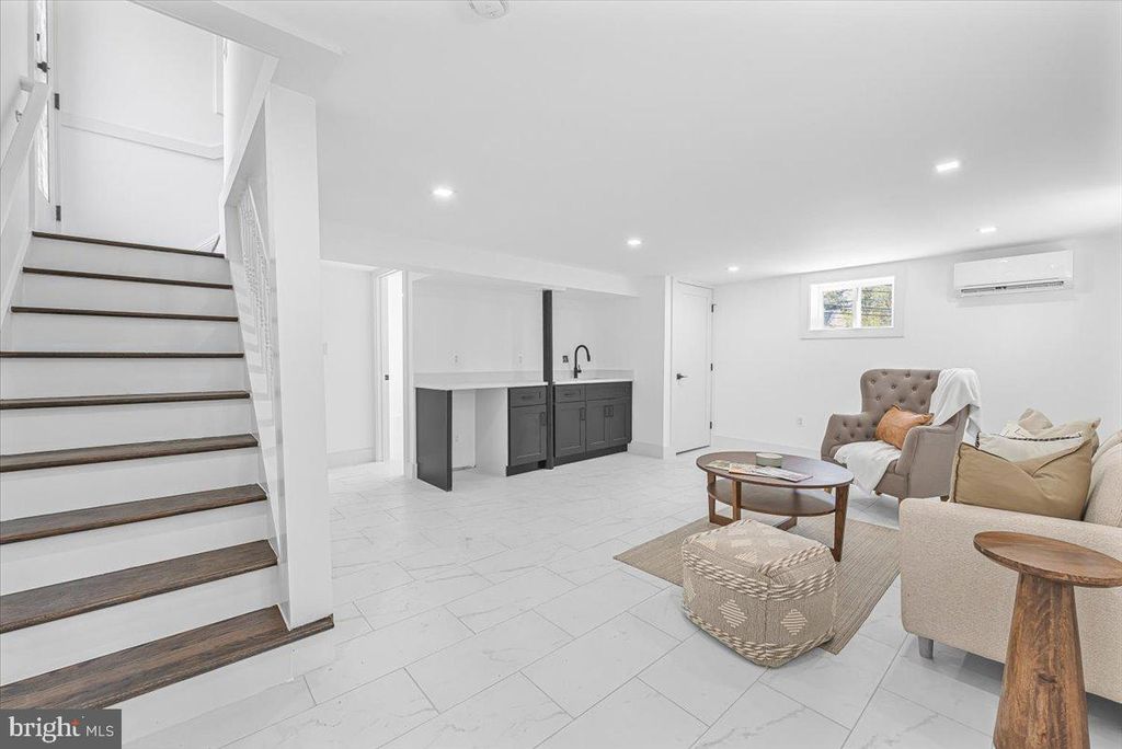 Image 22 of property listing at 2613 E WEST HWY, Chevy Chase, MD 20815