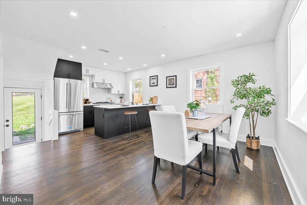 Image 5 of property listing at 2613 E WEST HWY, Chevy Chase, MD 20815