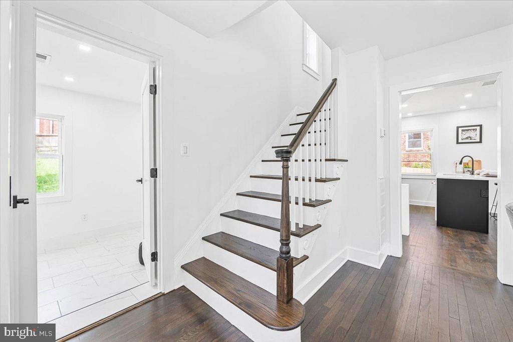 Image 8 of property listing at 2613 E WEST HWY, Chevy Chase, MD 20815