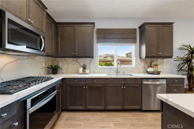 29981 Western Front Drive, Menifee, CA 92584