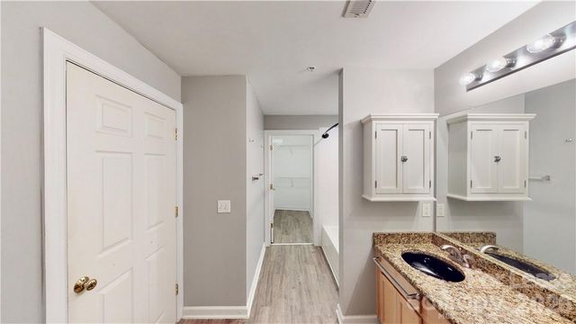 718 W Trade Street 809, Charlotte, NC 28202