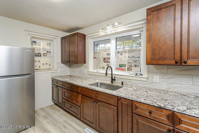 914 Moore Street, Toledo, OH 43608