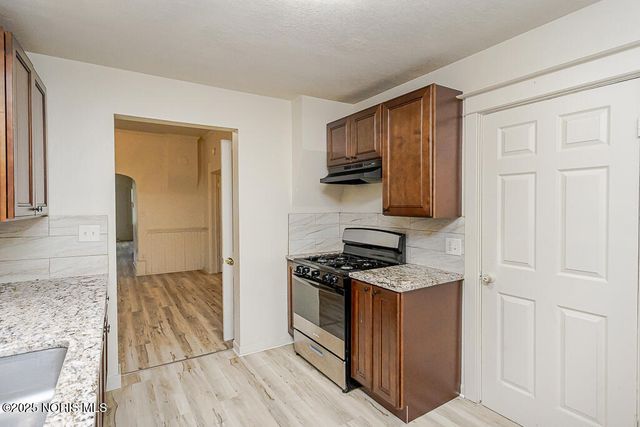 914 Moore Street, Toledo, OH 43608