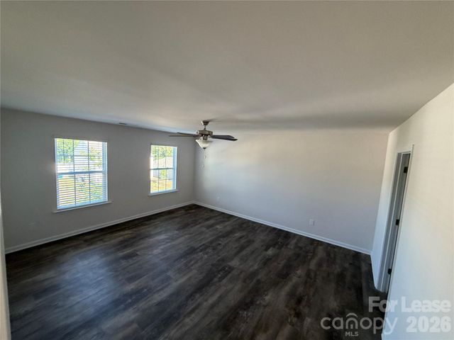 7868 Whispering Stream Drive, Sherrills Ford, NC 28673