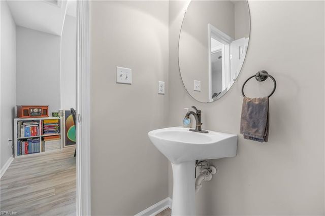 907 12th ST, Virginia Beach, VA 23451