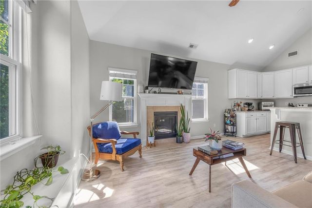 907 12th ST, Virginia Beach, VA 23451
