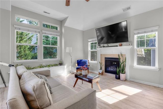 907 12th ST, Virginia Beach, VA 23451