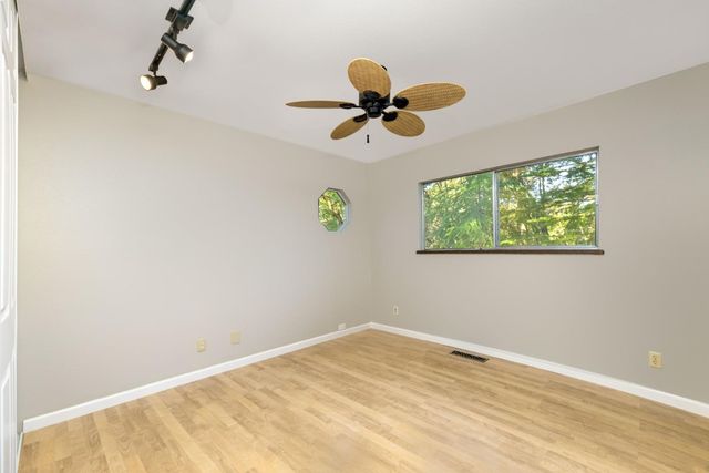 19651 Echo Blue Dr, Penn Valley, CA 95946