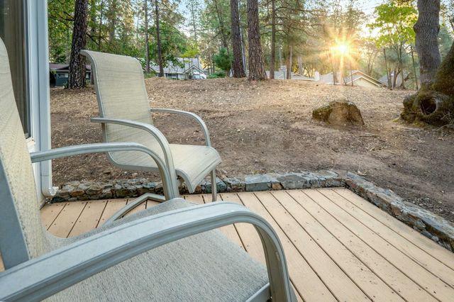 19651 Echo Blue Dr, Penn Valley, CA 95946