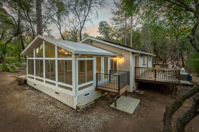 19651 Echo Blue Dr, Penn Valley, CA 95946
