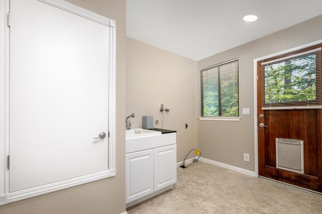 19651 Echo Blue Dr, Penn Valley, CA 95946