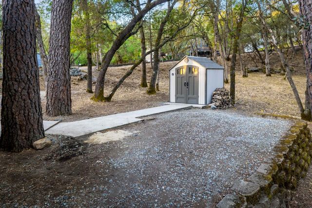 19651 Echo Blue Dr, Penn Valley, CA 95946