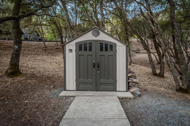 19651 Echo Blue Dr, Penn Valley, CA 95946
