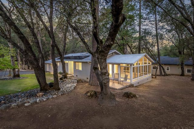 19651 Echo Blue Dr, Penn Valley, CA 95946