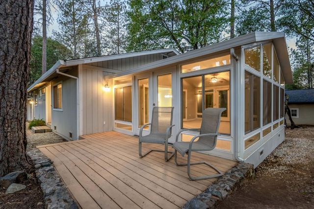 19651 Echo Blue Dr, Penn Valley, CA 95946