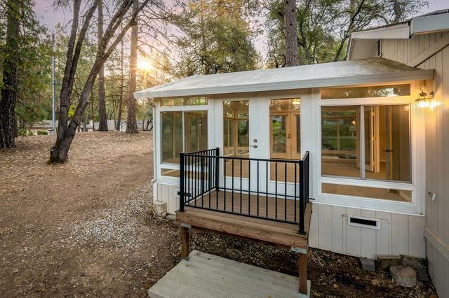 19651 Echo Blue Dr, Penn Valley, CA 95946
