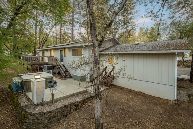 19651 Echo Blue Dr, Penn Valley, CA 95946