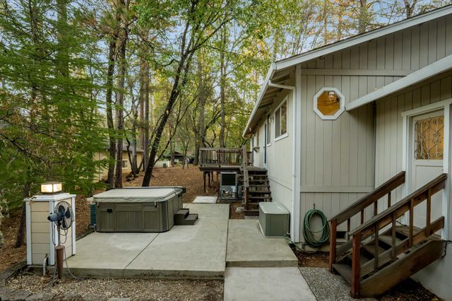 19651 Echo Blue Dr, Penn Valley, CA 95946