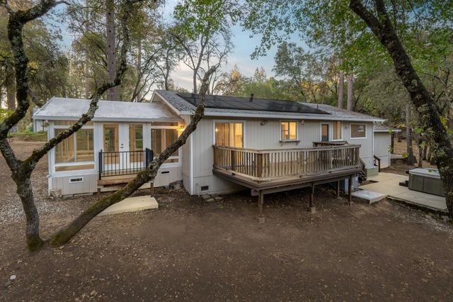 19651 Echo Blue Dr, Penn Valley, CA 95946