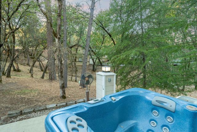 19651 Echo Blue Dr, Penn Valley, CA 95946