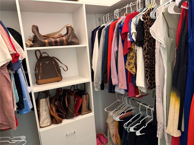 8611 NW 51st Ct, Lauderhill, FL 33351