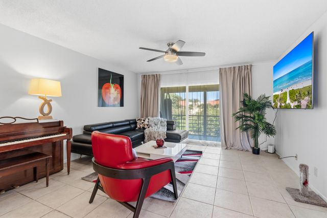 2700 Fiore Way 211, Delray Beach, FL 33445