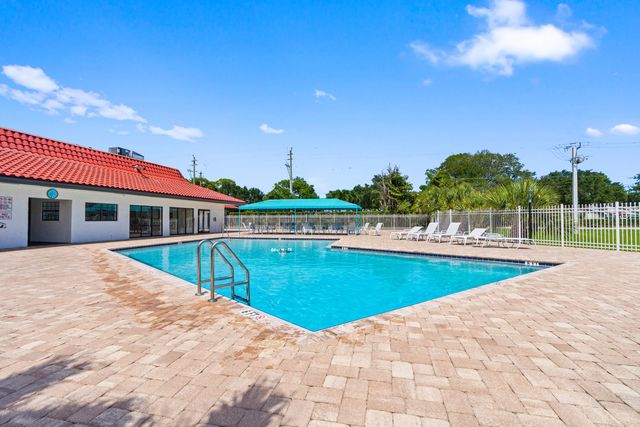2700 Fiore Way 211, Delray Beach, FL 33445