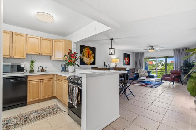 2700 Fiore Way 211, Delray Beach, FL 33445