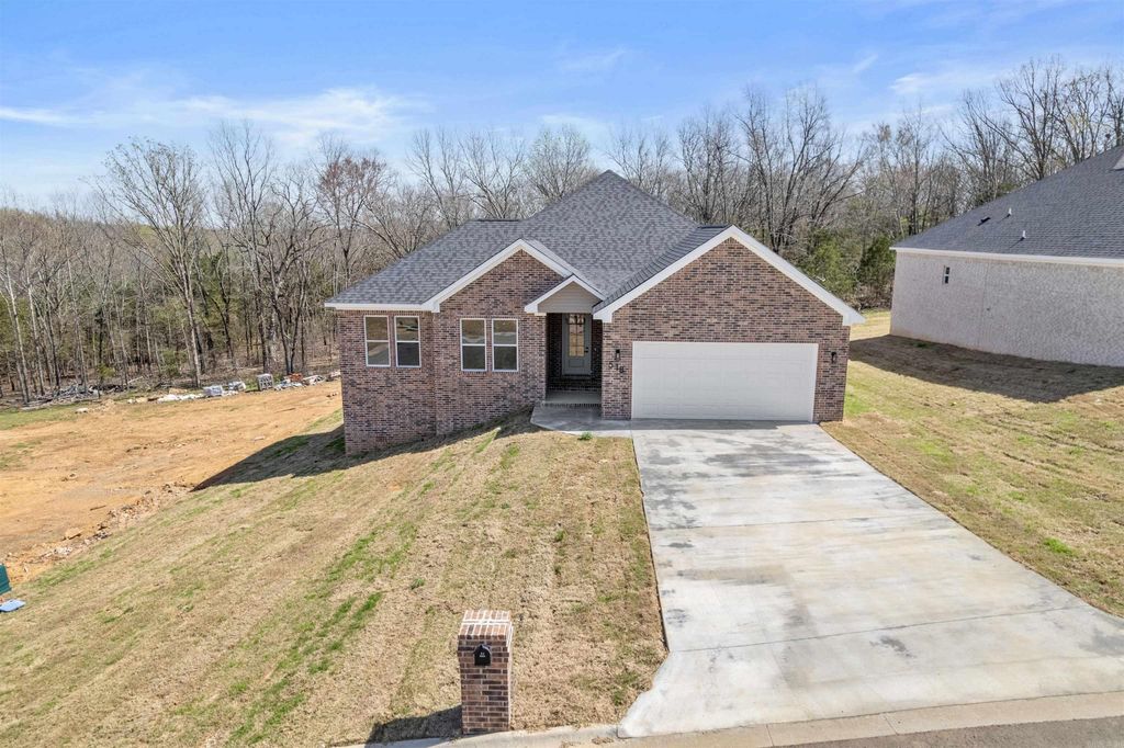 518 Madeleine Circle, Austin, AR 72007