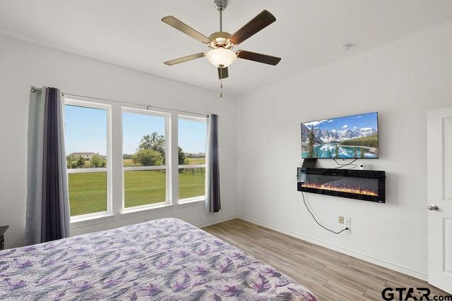 987 Adams, Chandler, TX 75758