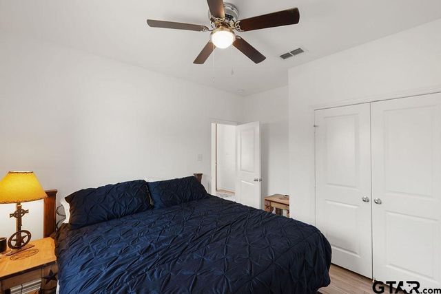 987 Adams, Chandler, TX 75758