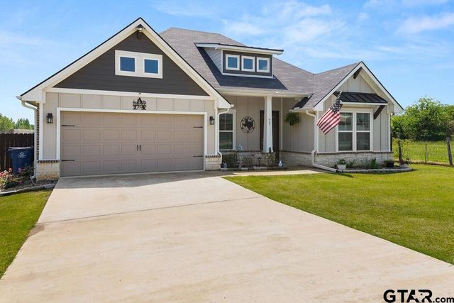 987 Adams, Chandler, TX 75758