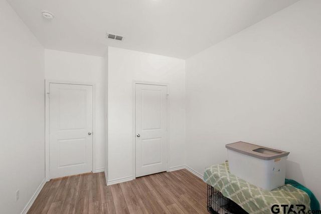 987 Adams, Chandler, TX 75758