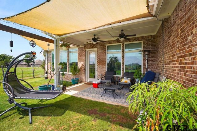 987 Adams, Chandler, TX 75758